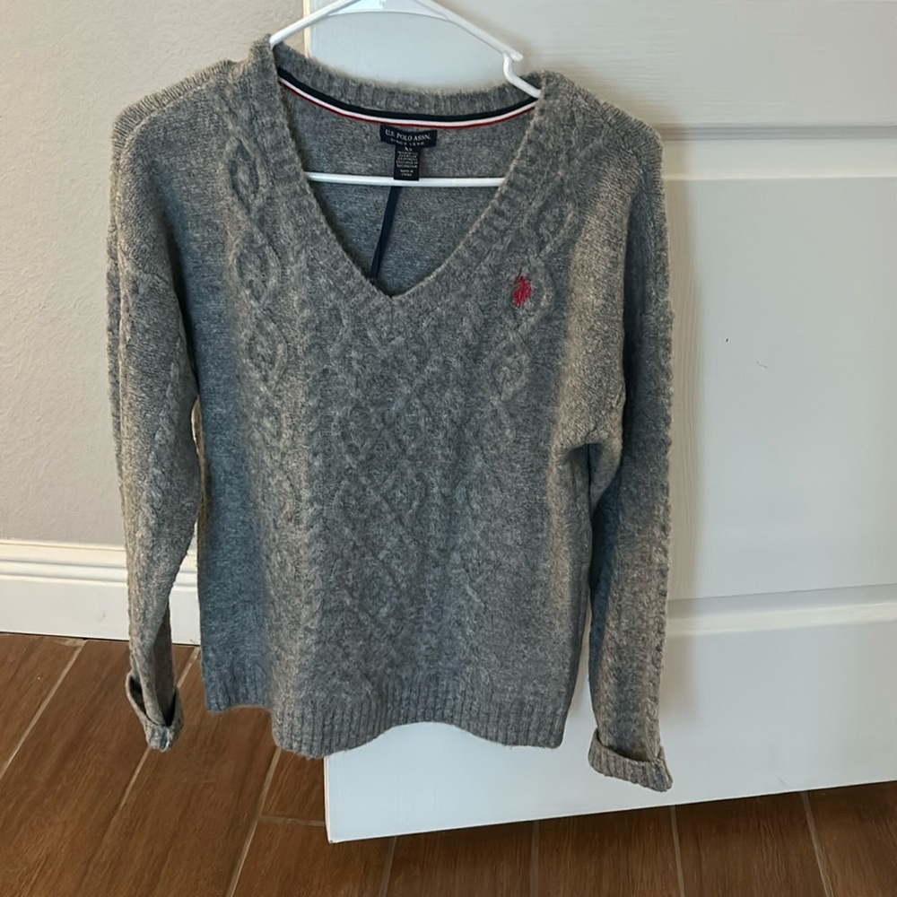 U.S. Polo Association V-neck cable knit sweater, NWT, Gray